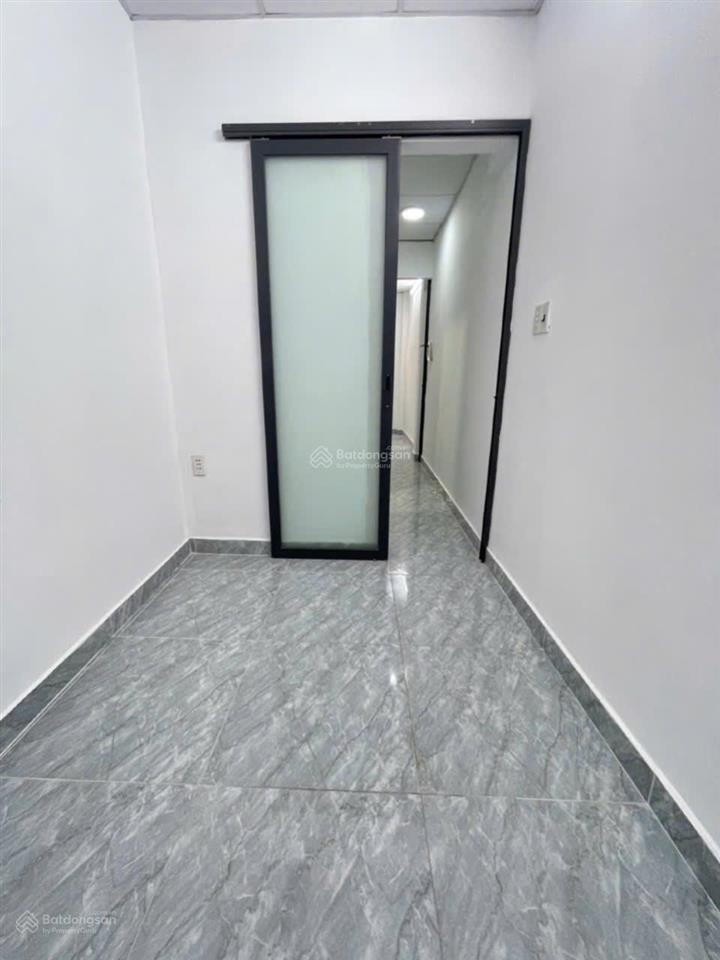 Bán nhà hậu giang quận 6 sát mặt tiền  sổ riêng  giá 2.18 tỷ