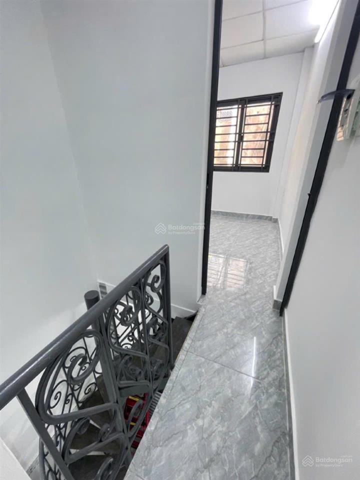 Bán nhà hậu giang quận 6 sát mặt tiền  sổ riêng  giá 2.18 tỷ