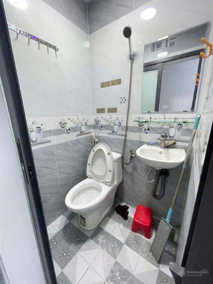 Bán nhà hậu giang quận 6 sát mặt tiền  sổ riêng  giá 2.18 tỷ