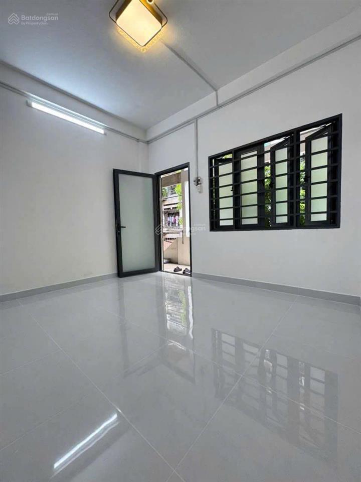 Lầu 1 cc bàu cát, có sổ, giá 2.12 tỷ ko tl