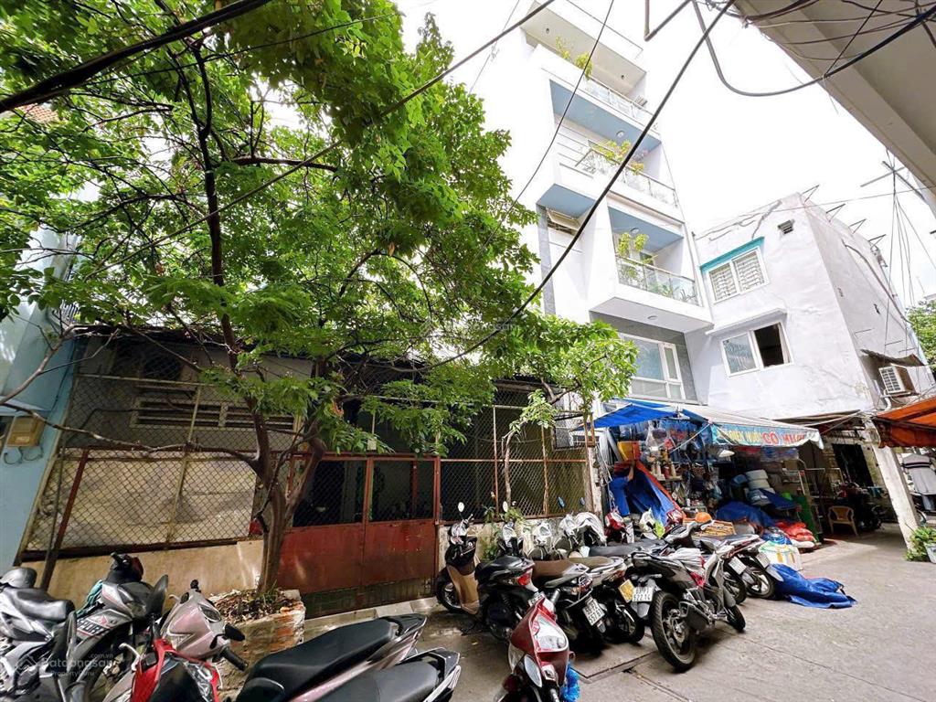 Nhà cấp 4 tiện xây mới ngang 8m mặt tiền thụt q3 giá 6,6 tỷ