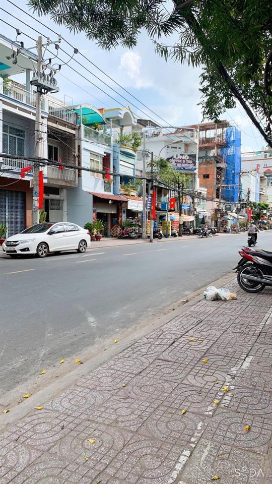 Nhà mặt tiền đường hưng phúp.10, q.8 ( nay là p. chánh hưng)