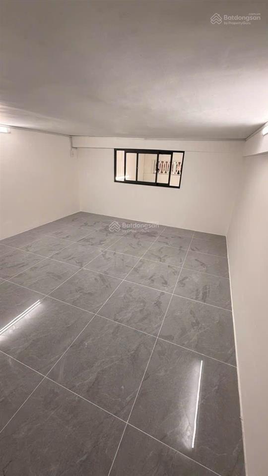 Chung cư phùng hưng lầu 2 47m2 giá 2.5 tỷ