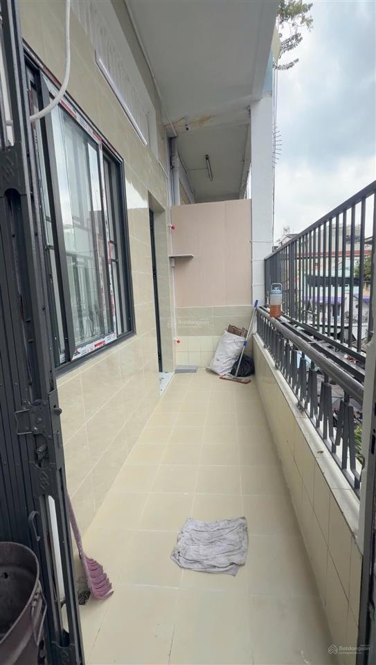 Chung cư phùng hưng lầu 2 47m2 giá 2.5 tỷ