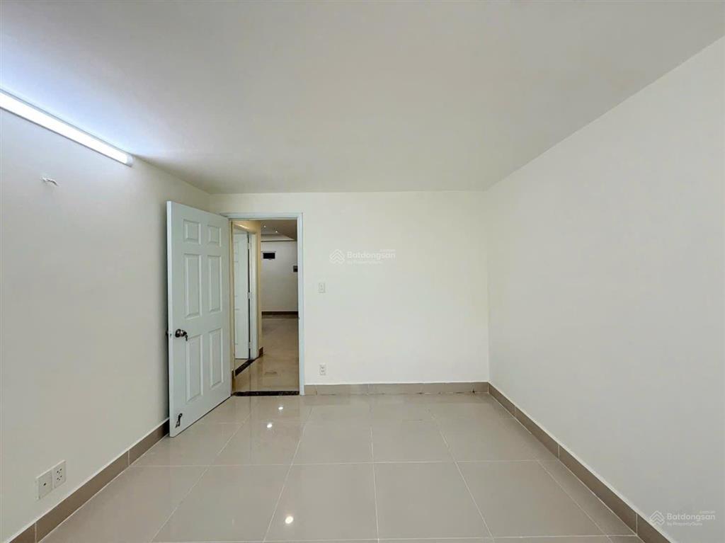 Bán căn hộ view toàn thành phố 1050 bình thạnh có sổ giá 3.7 tỷ