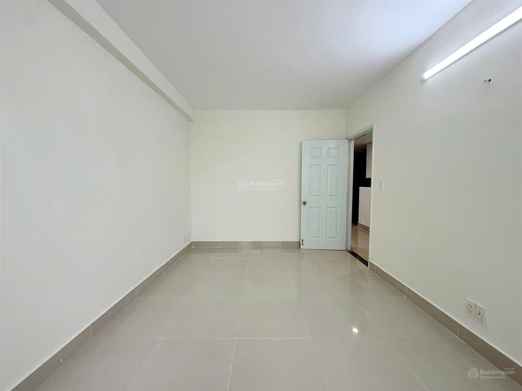 Bán căn hộ view toàn thành phố 1050 bình thạnh có sổ giá 3.7 tỷ