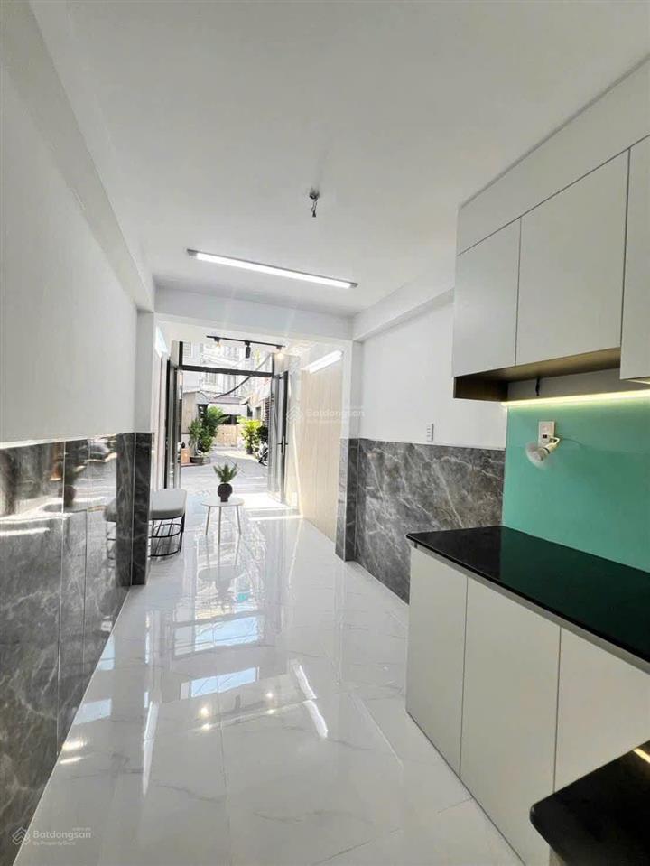 4,5 tỷ  nhà hxh lê thị bạch cát mới đẹp, ở ngay