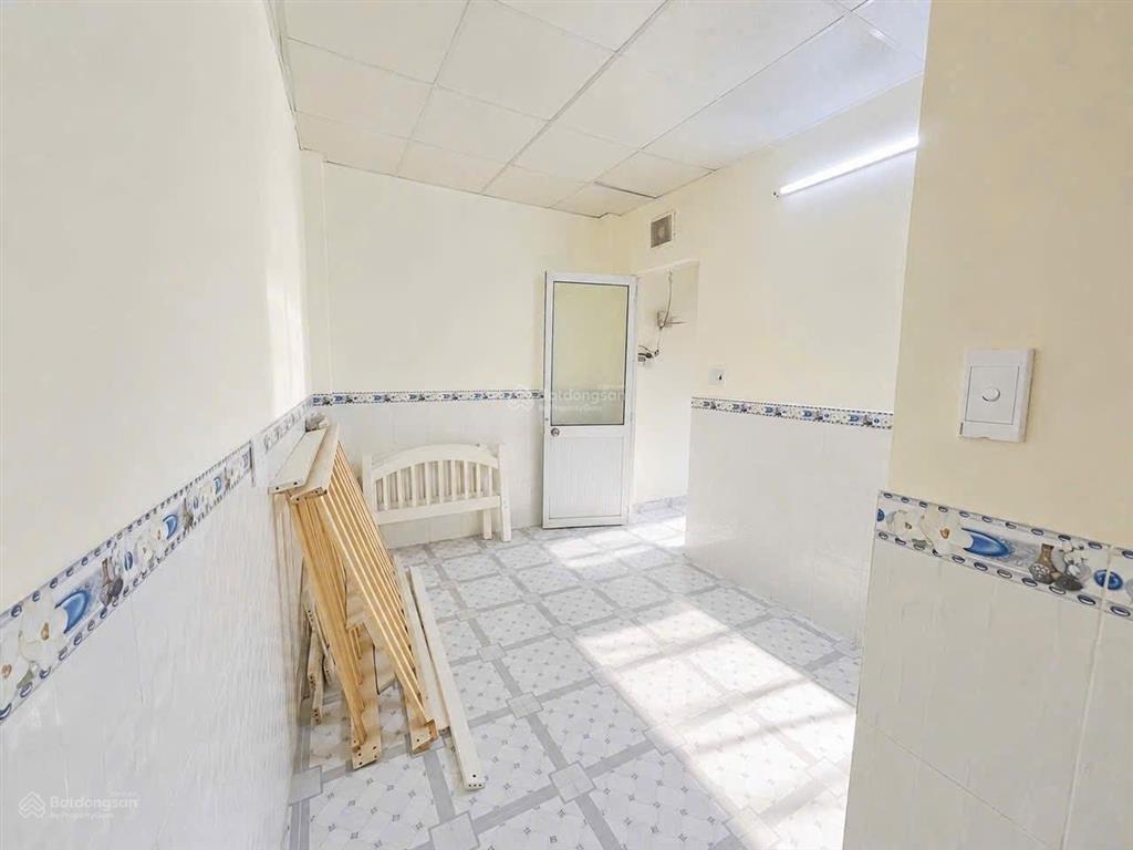 Bán nhà cách mạng tháng tám quận 10 42m2 đất giá 4,98 tỷ, bank định giá cao