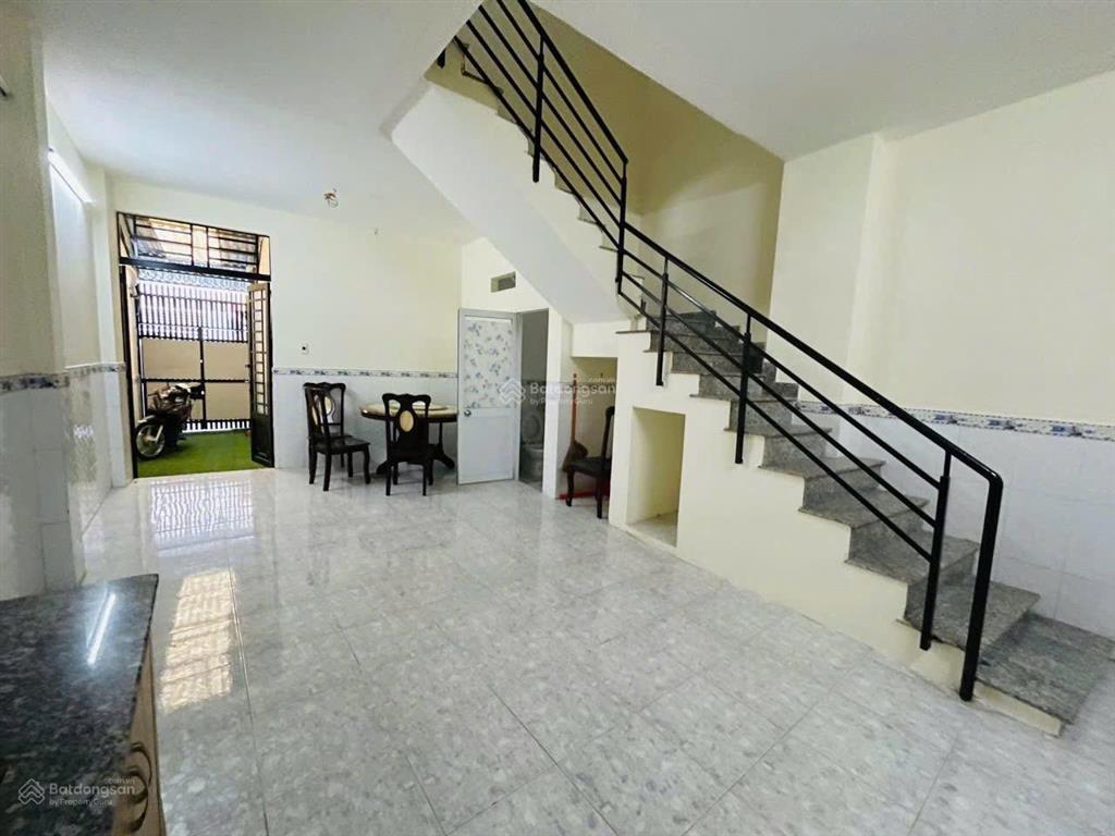 Bán nhà cách mạng tháng tám quận 10 42m2 đất giá 4,98 tỷ, bank định giá cao