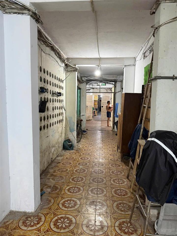 Bán cc cmt8 lầu 1, thang bộ, 2pn giá 2,35 tỷ