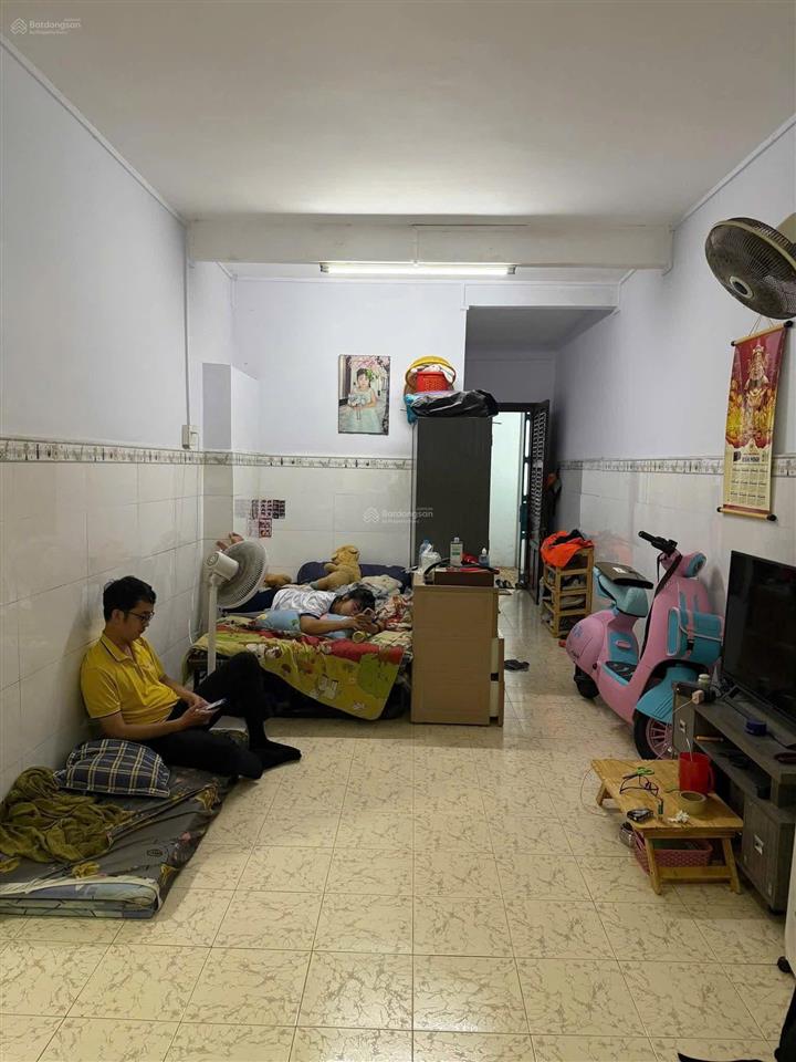 Bán cc cmt8 lầu 1, thang bộ, 2pn giá 2,35 tỷ