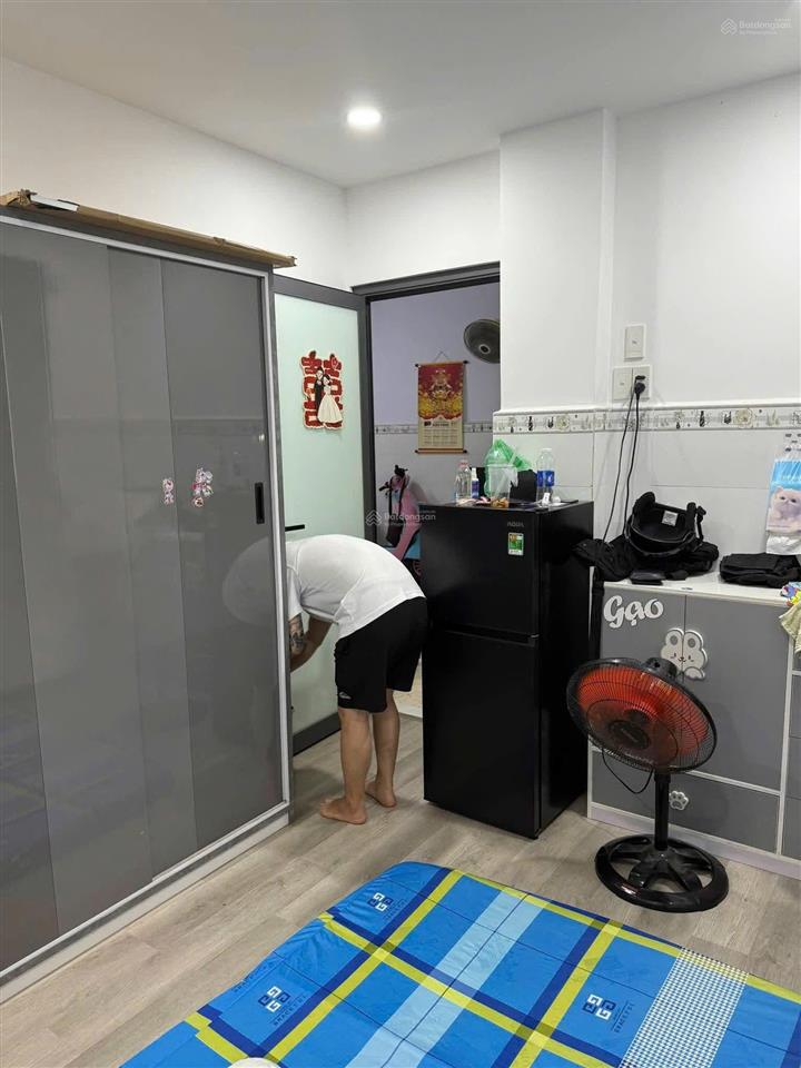 Bán cc cmt8 lầu 1, thang bộ, 2pn giá 2,35 tỷ