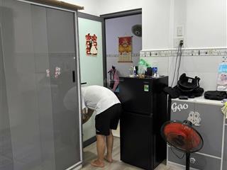Bán cc cmt8 lầu 1, thang bộ, 2pn giá 2,35 tỷ