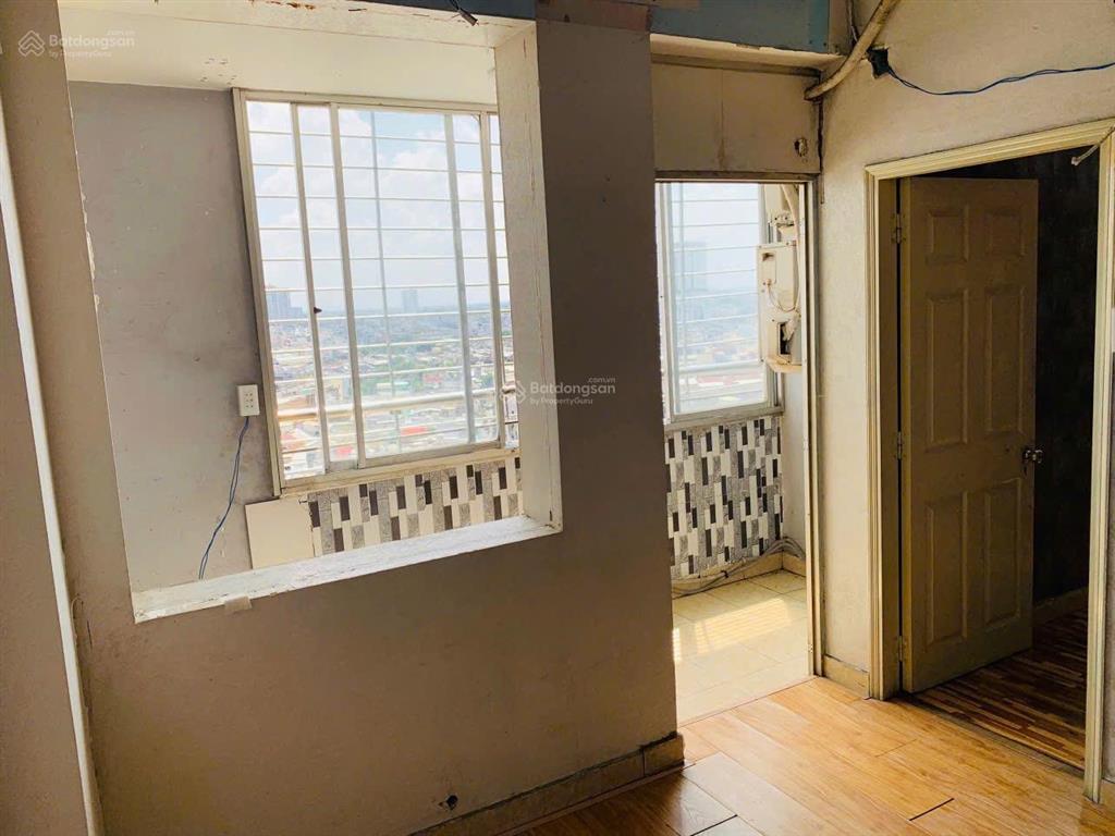 Chung cư nguyễn biểu 2pn thang máy giá 3.1 tỷ có sổ