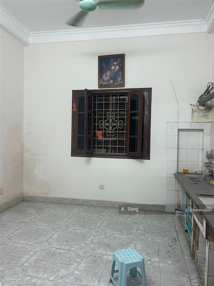 Cho thuê nhà ngõ 168 hào nam dt 75m2, 5,5t, giá 22 triệu/tháng đường ô tô