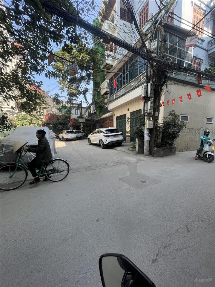 Cc bán nhà 3 tầng kiểu biệt thự 19 phố liễu giai diện tích 120m2 mt 6,8m ô tô