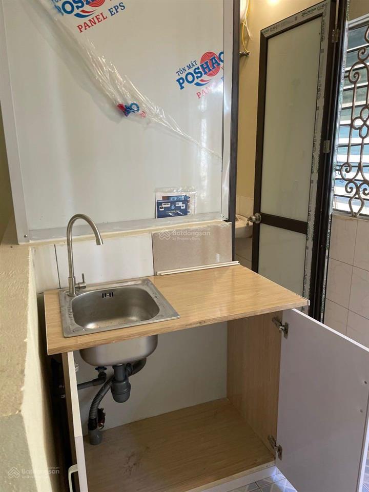Cho thuê phòng ngõ 168 hào nam  cát linh dt16m2 giá 2,9 3,2 tr/th wc chung