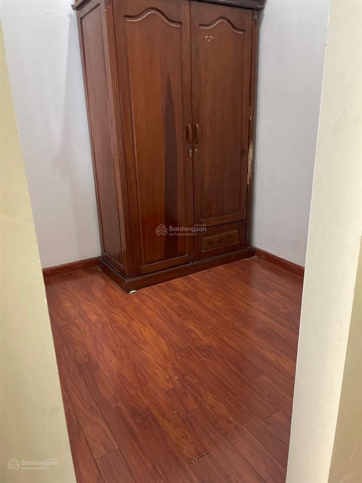 Cho thuê phòng ngõ 168 hào nam  cát linh dt16m2 giá 2,9 3,2 tr/th wc chung