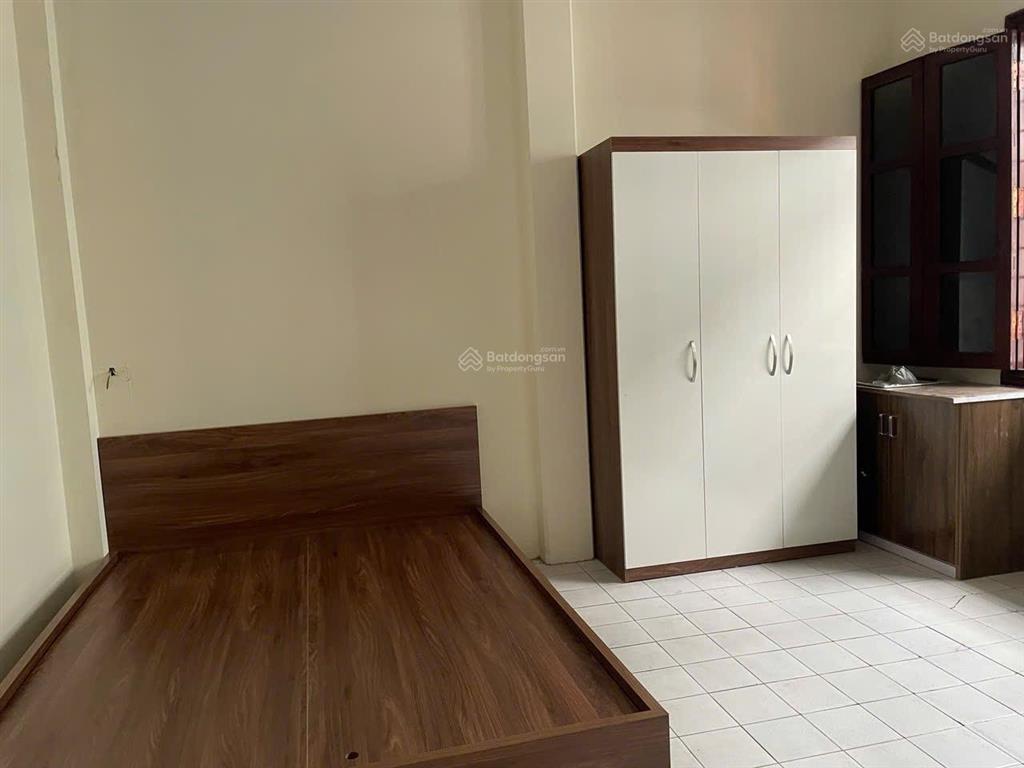Cho thuê phòng ngõ 160 trần đại nghĩa dt 25m2 wc riêng ban công 4,2 tr/1th