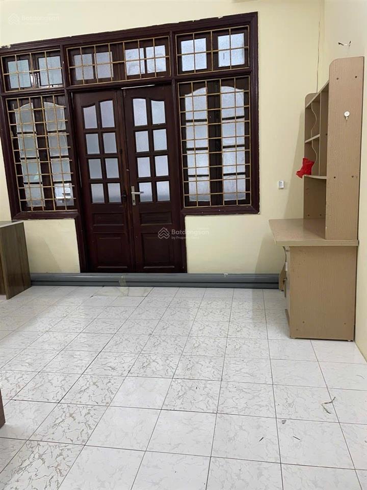 Cho thuê phòng ngõ 160 trần đại nghĩa dt 25m2 wc riêng ban công 4,2 tr/1th