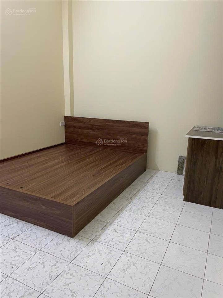 Cho thuê phòng ngõ 160 trần đại nghĩa dt 25m2 wc riêng ban công 4,2 tr/1th