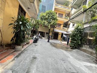 Cho thuê nhà plo vạn bảo ba đình dt 55m x7t thang máy ở vp cty 26,5tr/1 th ngõ thông oto.