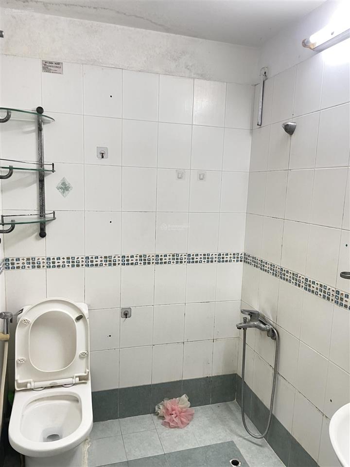 Cho thuê nhà plo vạn bảo ba đình dt 55m x7t thang máy ở vp cty 26,5tr/1 th ngõ thông oto.