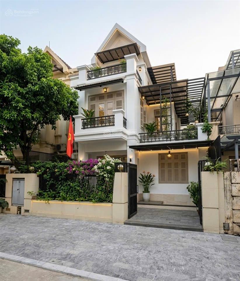Cc cần bán nhà 3,5t hồ hoàng cầu  mai anh tuấn dt 90m mt 8m đường hè 35 tỷ.