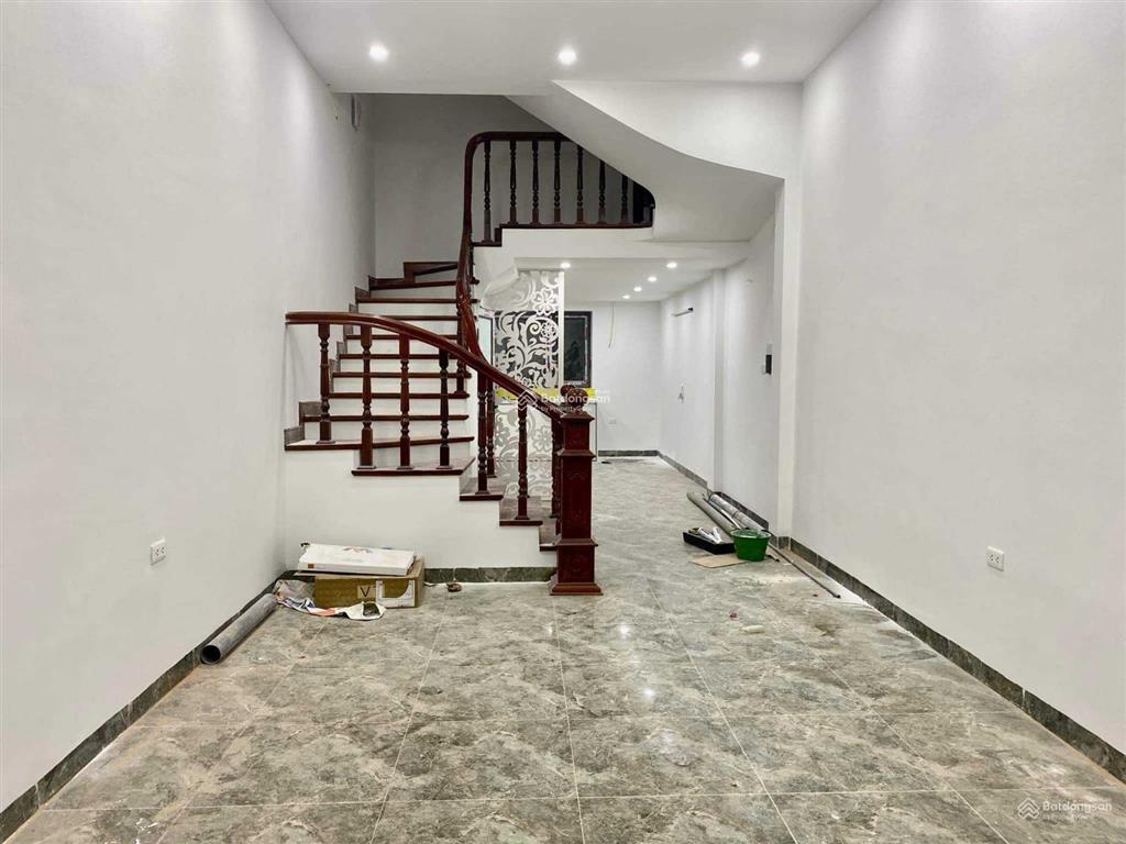 Phân lô lý nam đế 60m2*3t cũ giá 19 tỷ.