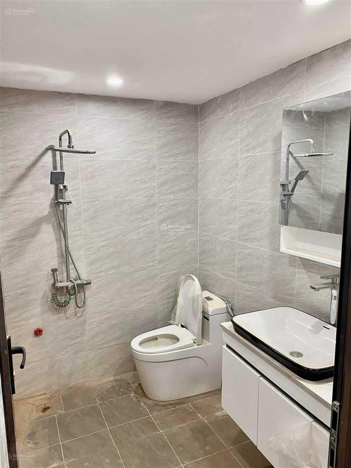 Bán nhà 5,5t  gần hồ  ô tô đỗ cửa trong khu phân lô vip ô đồng lâm  hồ ba mẫu 35m 10,68 tỷ.