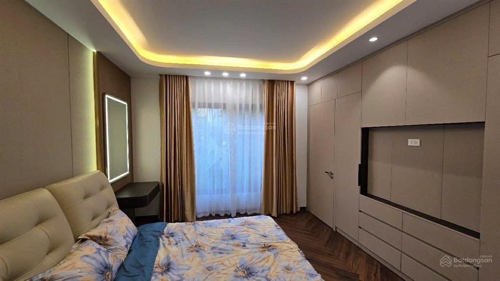 Bán gấp nhà 5 tầng 72m2 ở ngõ 204 trần duy hưng giá 14 tỷ  phú trần 0978 314 ***