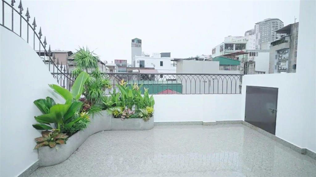 Bán gấp nhà 5 tầng 72m2 ở ngõ 204 trần duy hưng giá 14 tỷ  phú trần 0978 314 ***