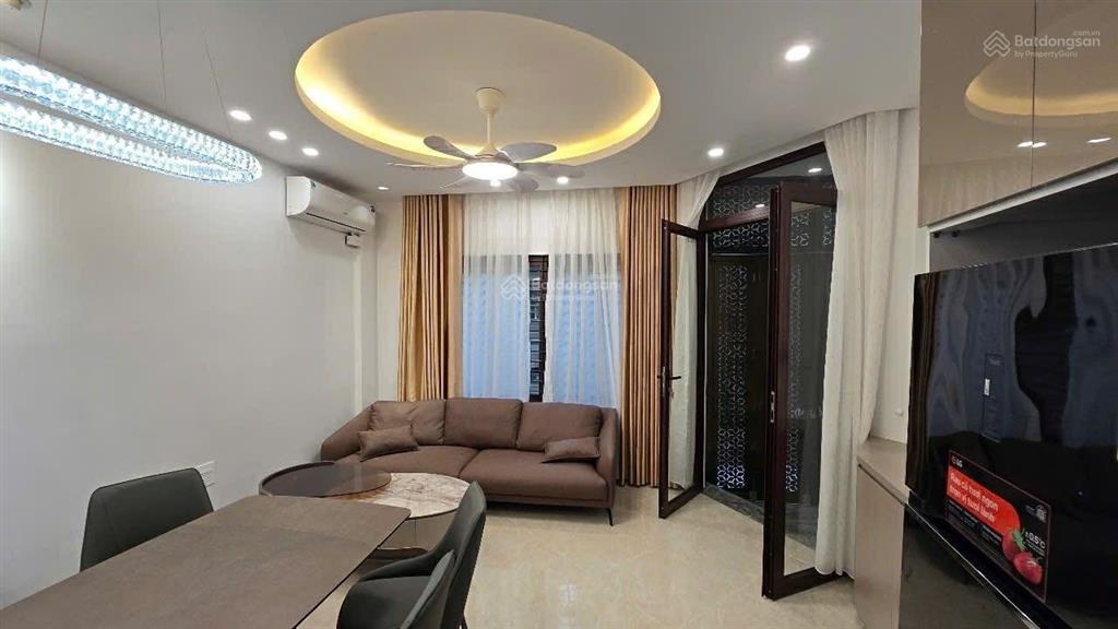 Bán gấp nhà 5 tầng 72m2 ở ngõ 204 trần duy hưng giá 14 tỷ  phú trần 0978 314 ***