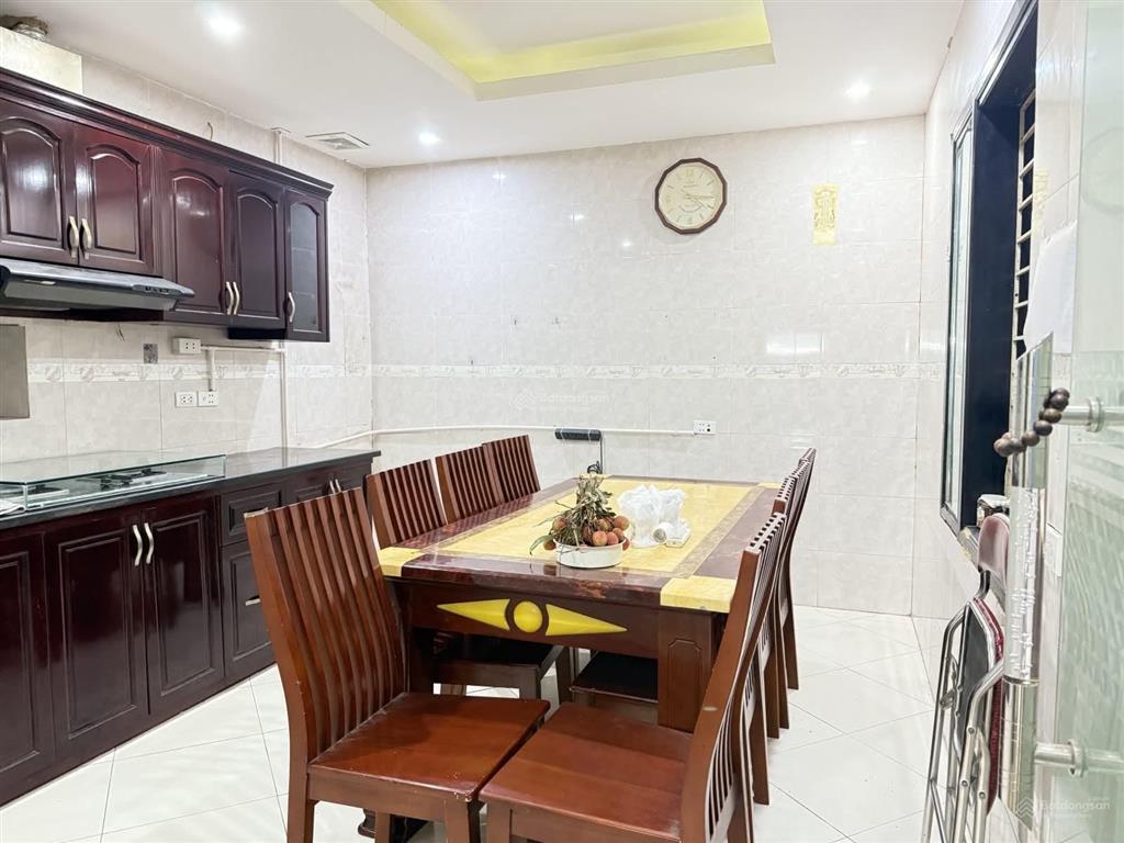 Bán gấp nhà 4 tầng lô góc 50 m2 ở mặt ngõ ô to 63 thái thịnh, chào 14.65 tỷ phú trần 0978 314 ***