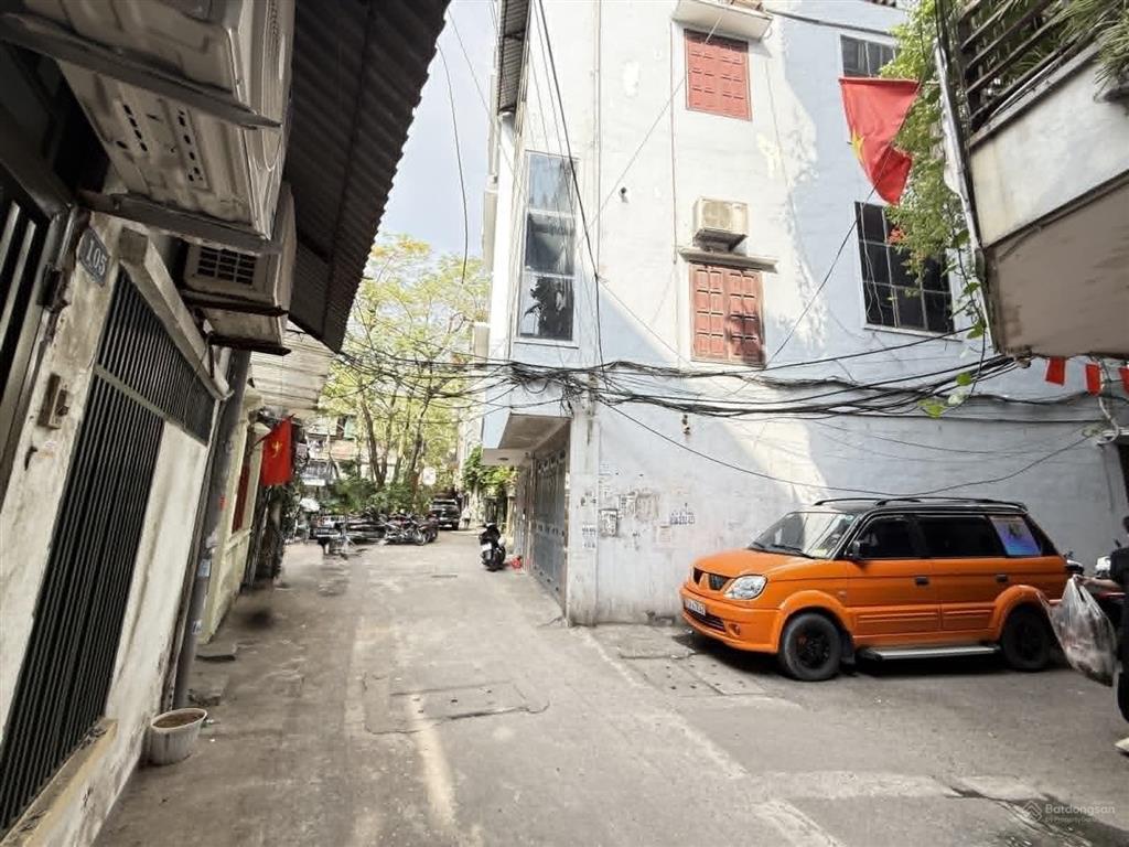 Bán gấp nhà 4 tầng lô góc 50 m2 ở mặt ngõ ô to 63 thái thịnh, chào 14.65 tỷ phú trần 0978 314 ***