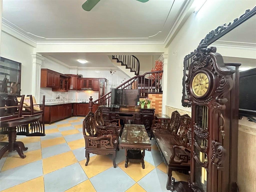 Bán gấp nhà mặt ngõ 36 ngọc khánh dt t2 45m2, xây 5 tầng, chào 9.8 tỷ  phú trần 0978 314 ***