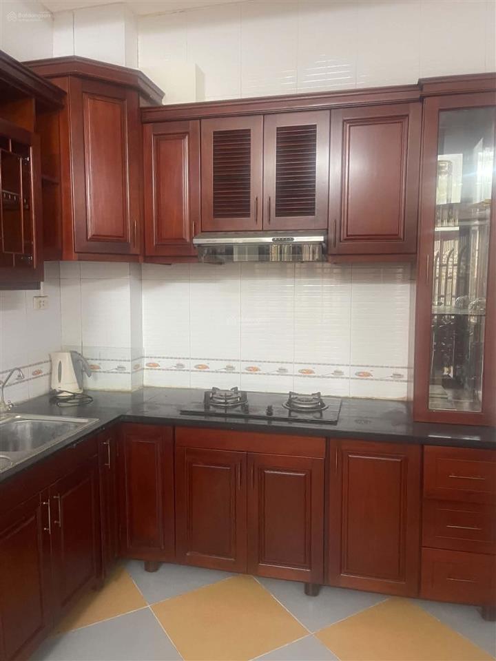 Bán gấp nhà mặt ngõ 36 ngọc khánh 40m2, xây 5 tầng, chào 9.8 tỷ  phú trần 0978 314 ***