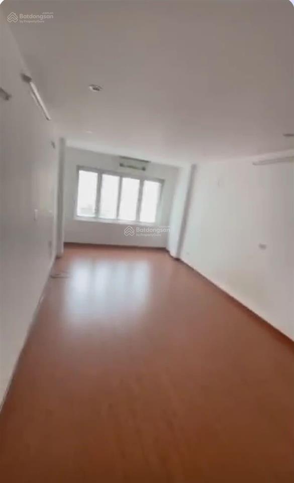 Cho thuê nhà mặt phố nam đồng 40m2, xây 5 tầng, giá 32 triệu/tháng.  phú trần 0978 314 ***