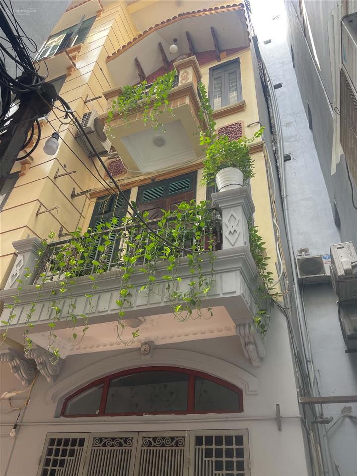 Bán gấp nhà 41m2, xây 5 tầng ở ngõ 92 nguyễn khánh toàn, giá 8.7 tỷ.  phú trần 0978 314 ***
