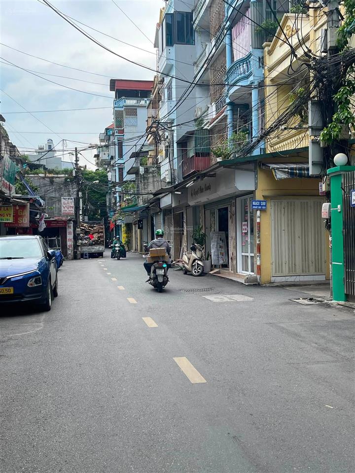Bán nhà phân lô ngõ 13 khuất duy tiến 35m2, xây 4 tầng 7,35 tỷ  phú trấn 0978 314 ***