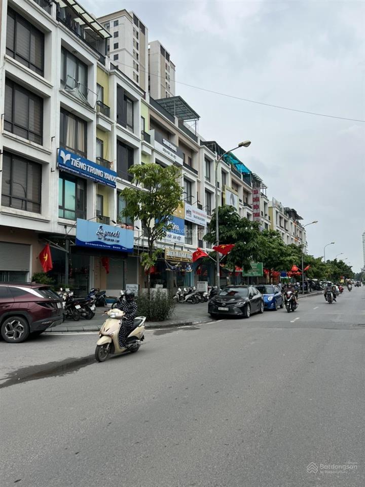 Căn góc liền kề vũ lăng  iec tứ hiệp  61m  4,5 tầng  kinh doanh đỉnh