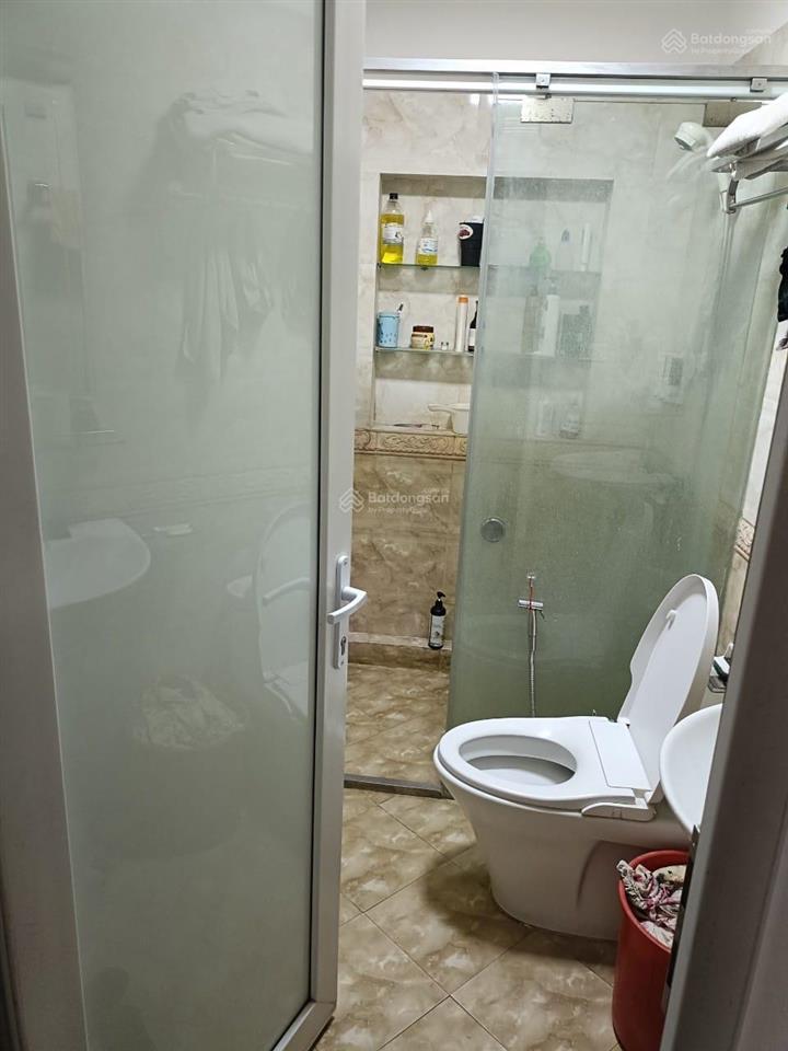 Bán nhà ngõ thông phong phố tôn đức thắng,nhà đẹp ở luôn cho thuê cao 25m, 5 tầng, 3.3 tỷ.