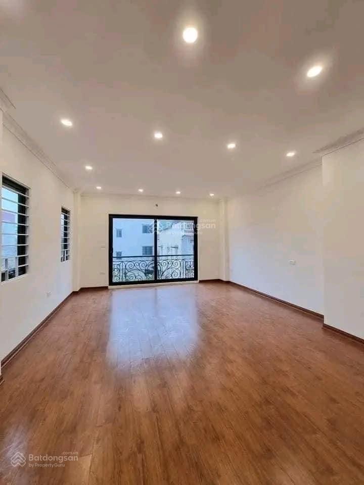 Gara ô tô7 tầng thang máylô gócngõ phân lô bàn cờlê trọng tấn giá 16.8 tỷ.