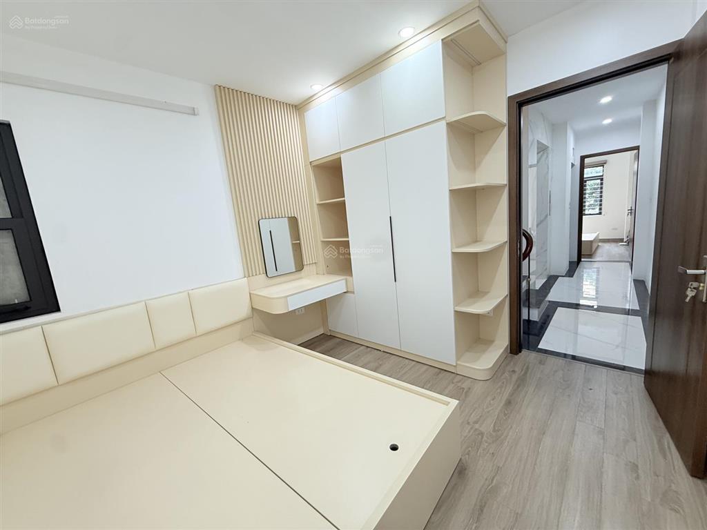 Chính chủ bán nhà 40m2 xây mới 6 tầng, thang máy, 7 ngủ tại kim đồng, giáp bát, ko qh, hơn 9 tỷ