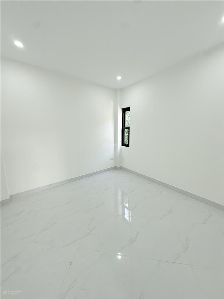 Chính chủ bán nhà 40m2 xây mới 6 tầng, thang máy, 7 ngủ tại kim đồng, giáp bát, ko qh, hơn 9 tỷ