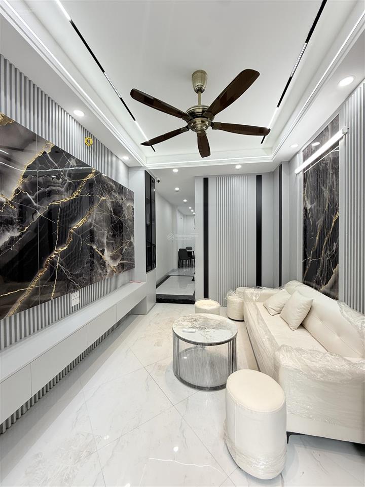 Hơn 9 tỷnhà mới 43m2thang máy7 ngủphố kim đồngko qh