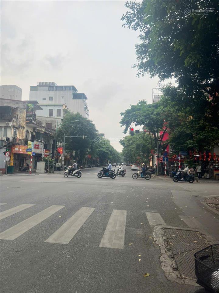 Bán nhà mặt phố phố huế vị trí đẹp trung tâm, dt 353m2, giá 389 tỷ.  0916 448 ***