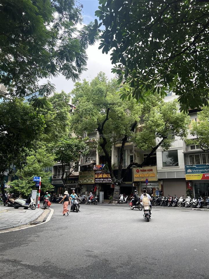 Bán tòa nhà mp lê văn hưu, dt 365m2, mt 11,5 m, xây 8t, 1 hầm 0916 448 ***