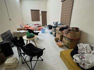 Bán căn hộ tập thể 90m2 tầng 2 thông 3 sửa đẹp 3p.ngủ, 2wc ngõ ôtô đẹp thoáng phố cầu giấy 3,55 tỷ