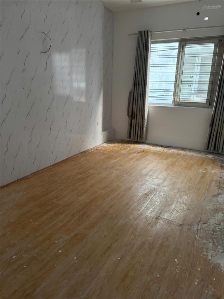 Cho thuê nhà 45m2 x 3 tầng ô tô đỗ cửa tiện ở làm văn phòng, kinh doanh online, kho phố nghĩa dũng